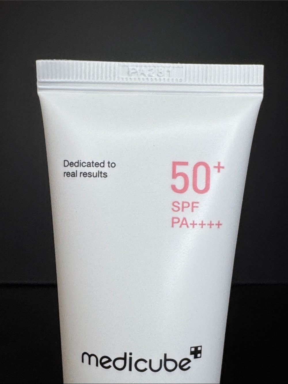 medicube PDRN Pink Tone Up Sun Cream SPF 50+ - Picture 4 of 4